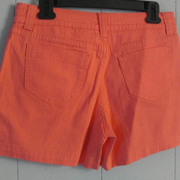 Faded Glory Short NWOT - Picture 2 of 3